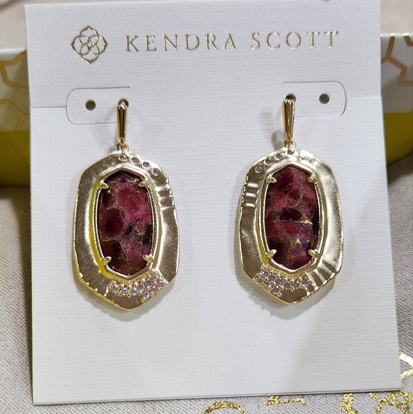 Kendra Scott Anna Maroon Jade Drop Earrings NWT - Picture 9 of 11
